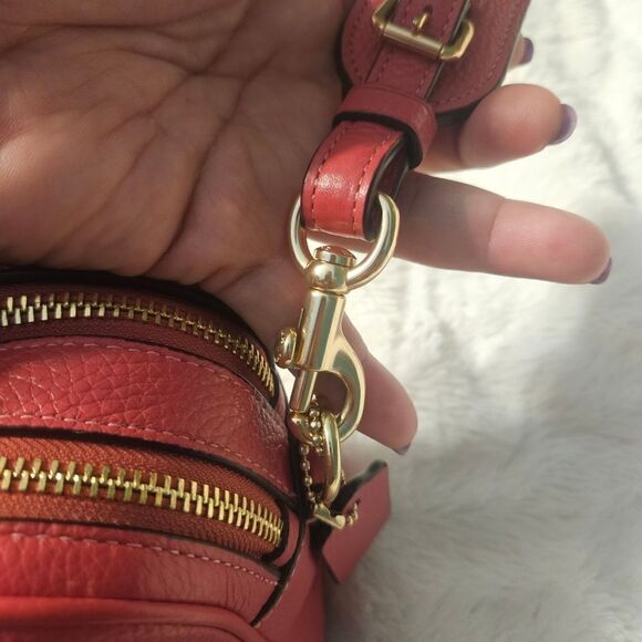 Coach crossbody pink purse - Picture 3 of 15